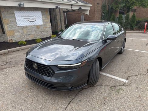 Used 2023 Honda Accord EX image 4