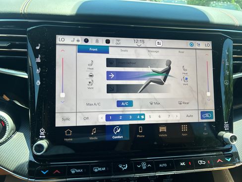 New 2026 Jeep Grand Wagoneer Summit AWD/4WD image 28