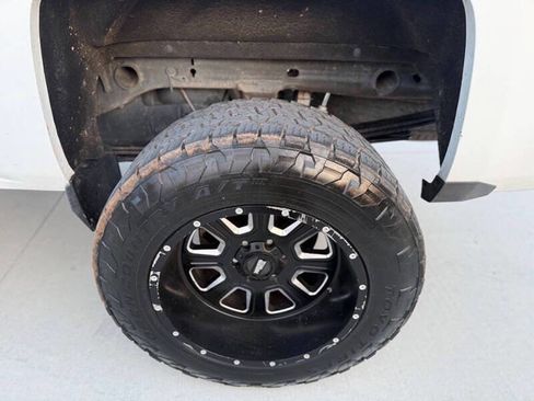 Used 2015 Chevrolet Silverado 1500 LT AWD/4WD image 9