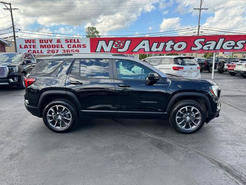 Used 2026 GMC Terrain Elevation w/ Elevation Premium Package FWD image 4