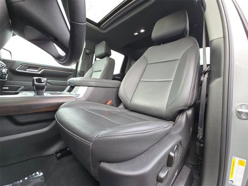 Used 2024 GMC Sierra 1500 SLT w/ SLT Premium Plus Package image 17