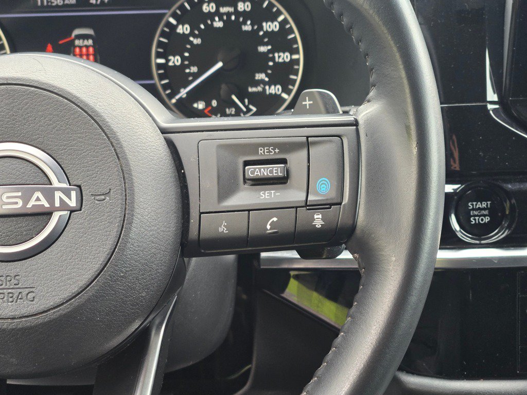 Used 2025 Nissan Pathfinder SV FWD image 32