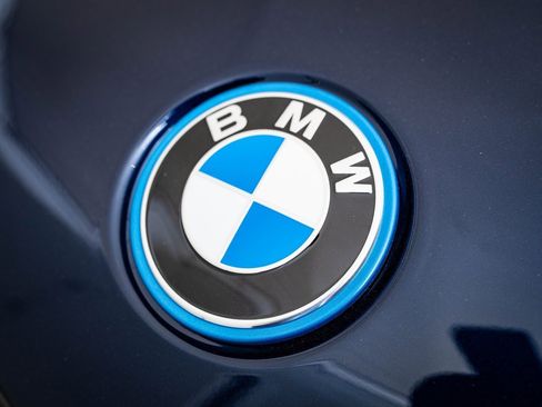 New 2026 BMW X5 xDrive50e w/ M Sport Package image 3