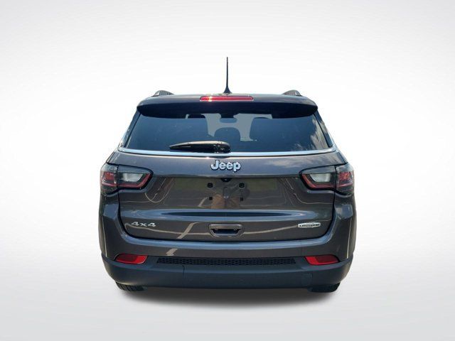 Used 2022 Jeep Compass Latitude w/ Sun and Sound Group AWD/4WD image 16