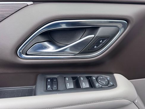 Used 2022 Chevrolet Tahoe LT w/ LT Signature Package image 23