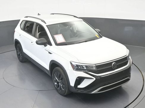 Used 2022 Volkswagen Taos S image 47