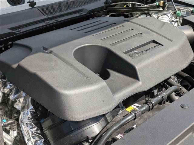 Used 2026 Land Rover Defender 130 X-Dynamic SE AWD/4WD image 19