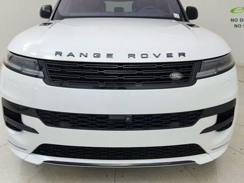 Used 2023 Land Rover Range Rover Sport SE Dynamic image 8