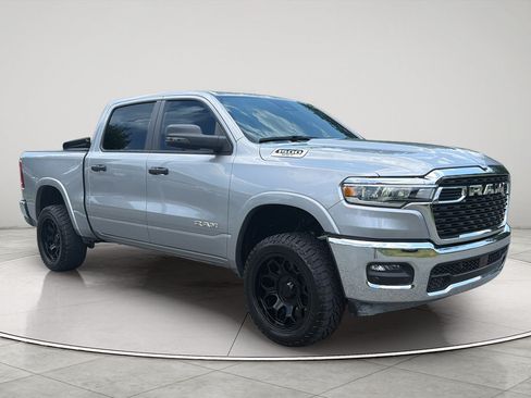 Used 2025 RAM 1500 Big Horn AWD/4WD image 7