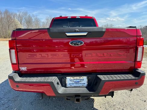 Used 2021 Ford F250 Lariat image 6