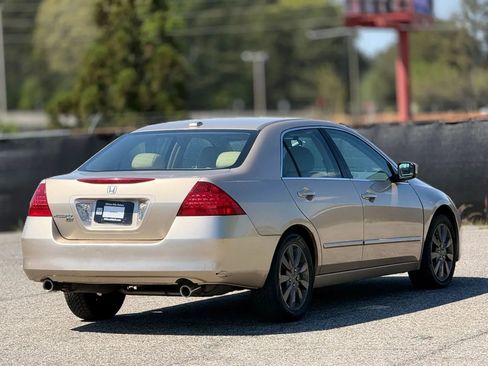 Used 2006 Honda Accord EX-L image 9