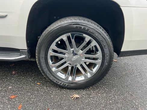 Used 2017 Cadillac Escalade image 38