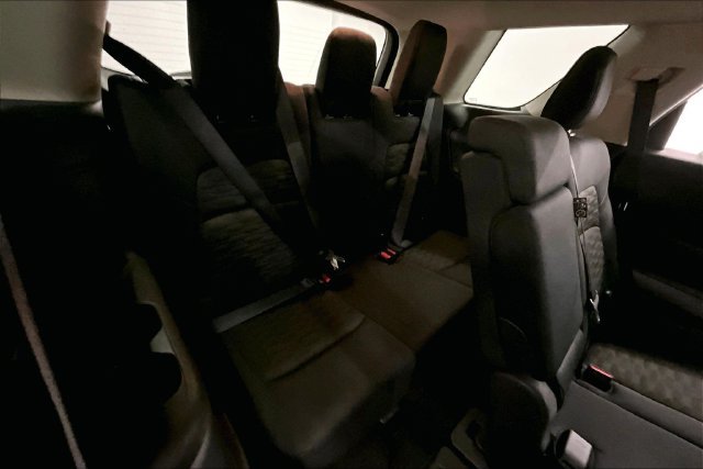 Used 2025 Nissan Pathfinder SV FWD image 31