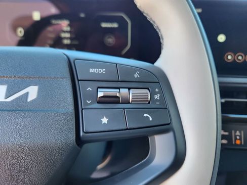 New 2025 Kia EV6 Wind image 16