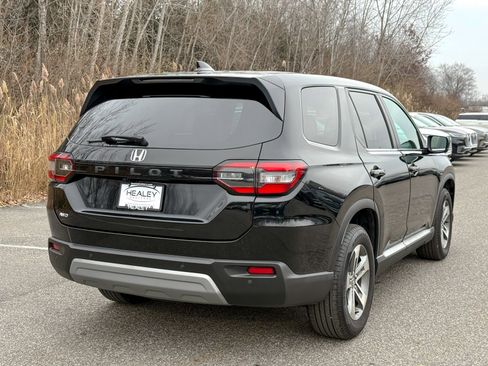 Used 2023 Honda Pilot EX-L image 6