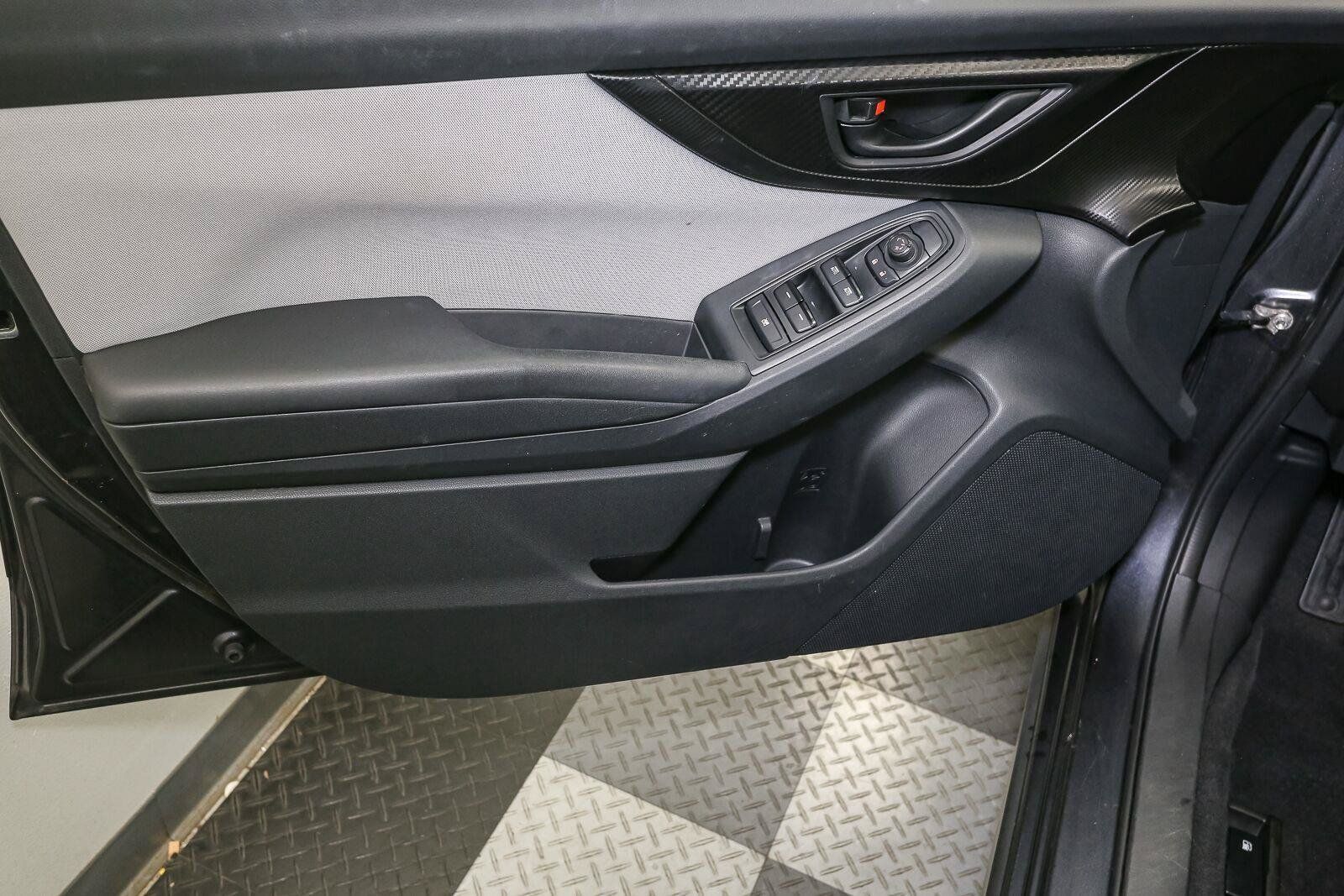 Used 2018 Subaru Crosstrek 2.0i Premium AWD/4WD image 37