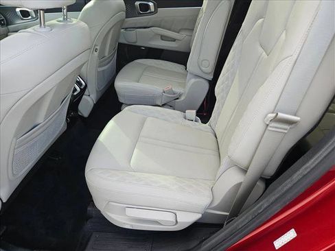Used 2021 Kia Sorento SX image 9