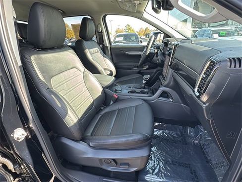 Used 2025 Ford Ranger Lariat w/ FX4 Off-Road Package image 24