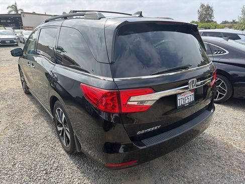 Used 2018 Honda Odyssey Elite image 7