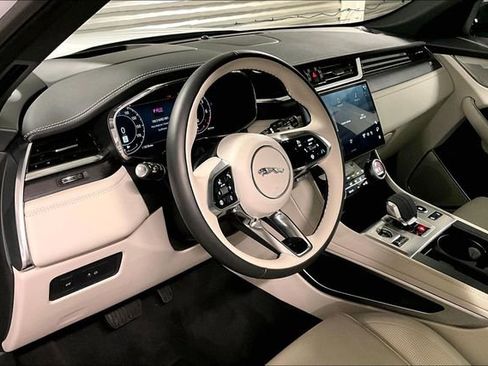 Certified 2025 Jaguar F-PACE R-Dynamic S image 24