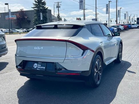 Certified 2022 Kia EV6 Wind AWD/4WD image 5