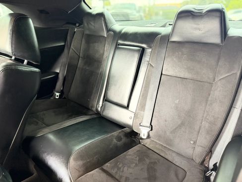 Used 2015 Dodge Challenger R/T Scat Pack w/ Leather Interior Group RWD image 28