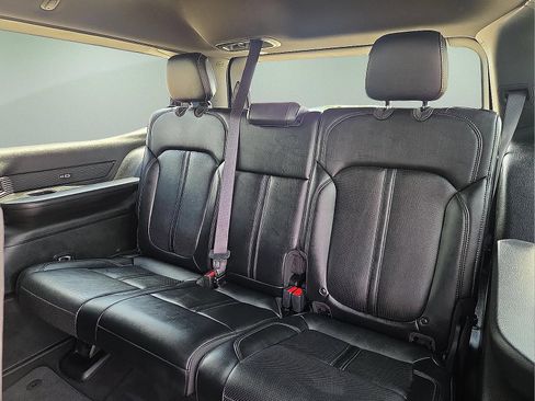 Used 2024 Jeep Wagoneer Series II w/ Flexible Seating Group AWD/4WD image 10
