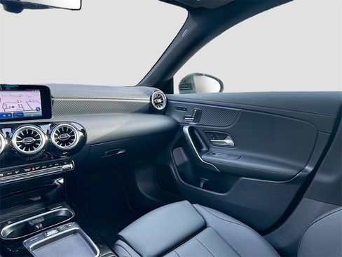 Certified 2025 Mercedes-Benz CLA 250 image 25