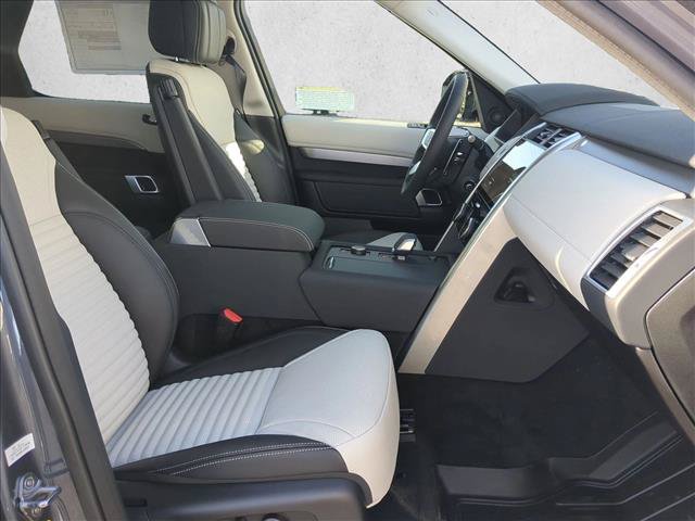 New 2026 Land Rover Discovery Limited Edition AWD/4WD image 19
