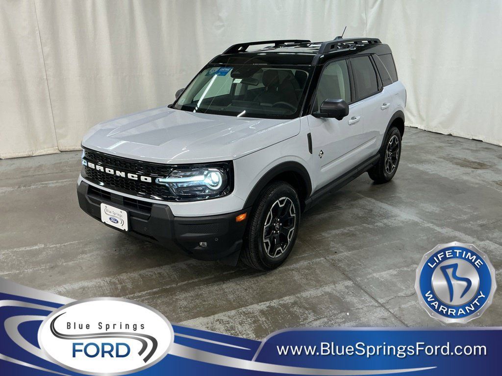 New 2026 Ford Bronco Sport Outer Banks w/ Outer Banks Tech Package+ AWD/4WD image 1