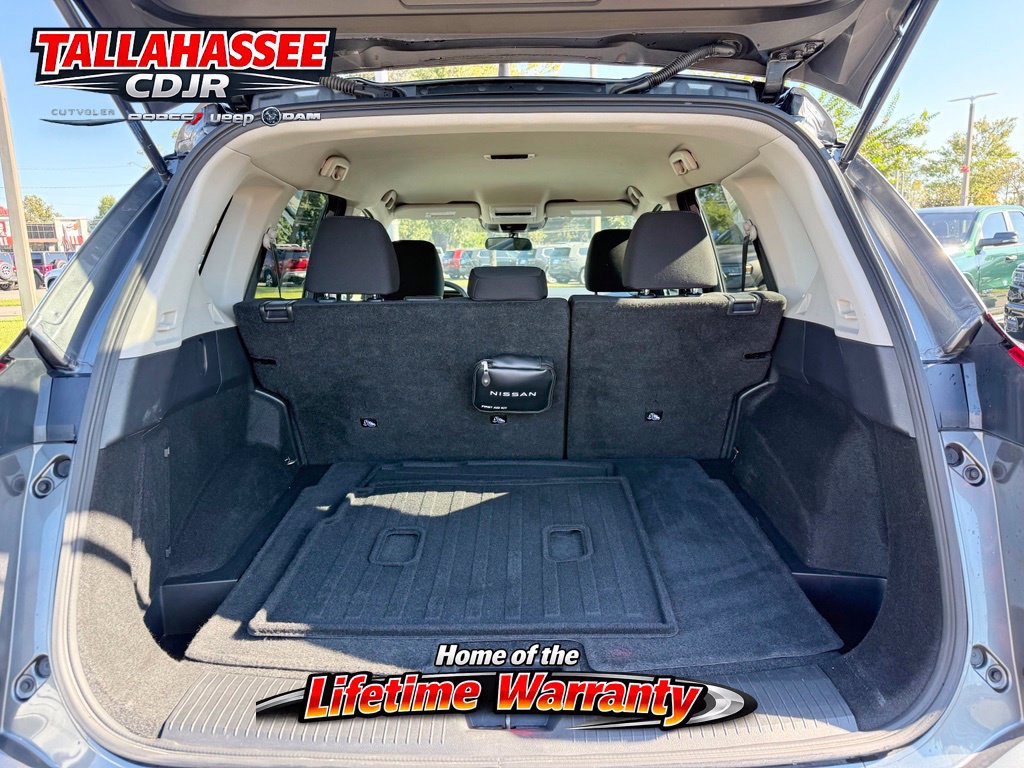 Used 2024 Nissan Rogue S AWD/4WD image 17