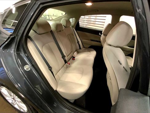 Used 2016 Kia Optima LX w/ LX Convenience Package image 17