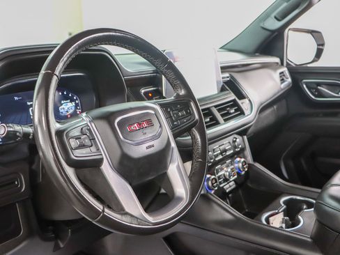 Used 2022 GMC Yukon XL SLE image 24