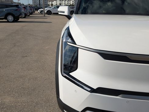 New 2026 Kia EV9 Light image 12