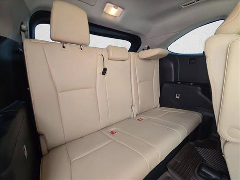 Used 2022 Toyota Highlander Platinum FWD image 18