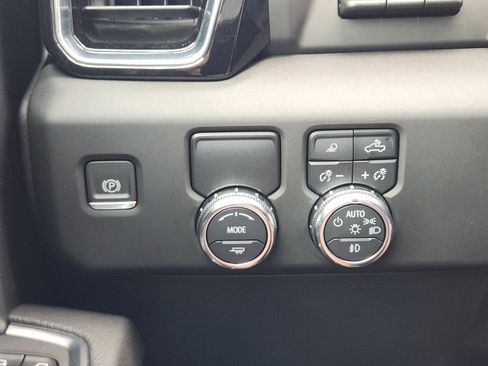 Used 2024 GMC Sierra 1500 Denali image 27