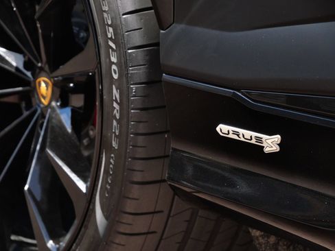 Used 2024 Lamborghini Urus S AWD/4WD image 10