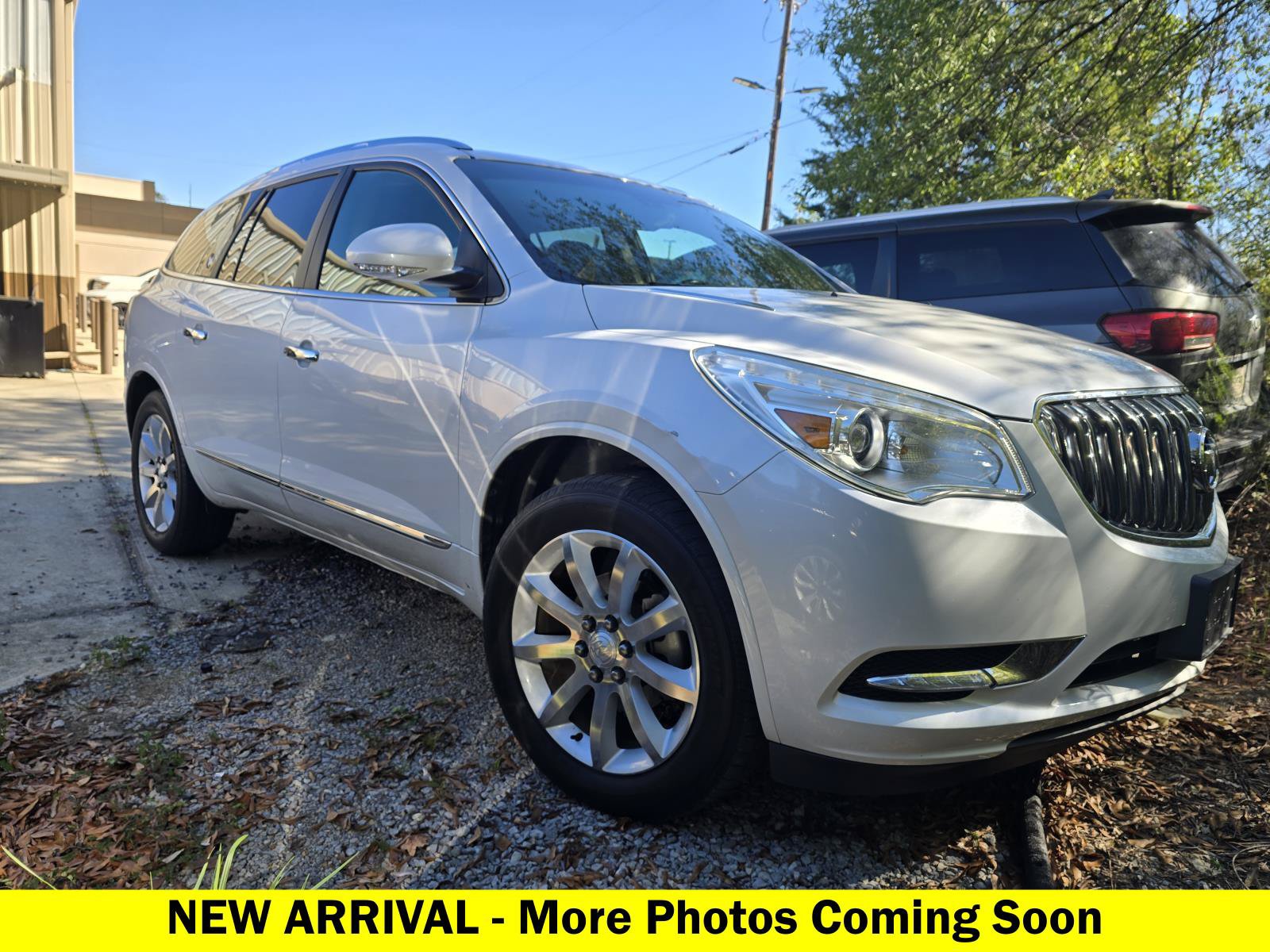 Used 2017 Buick Enclave Premium FWD image 1