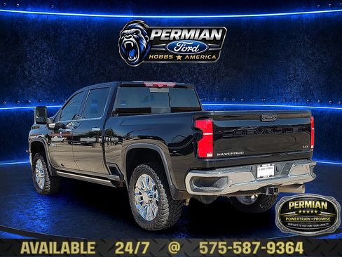 Used 2024 Chevrolet Silverado 2500 LTZ w/ LTZ Premium Texas Edition AWD/4WD image 3