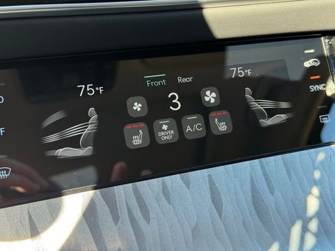 Used 2026 Genesis Electrified GV70 Advanced image 37