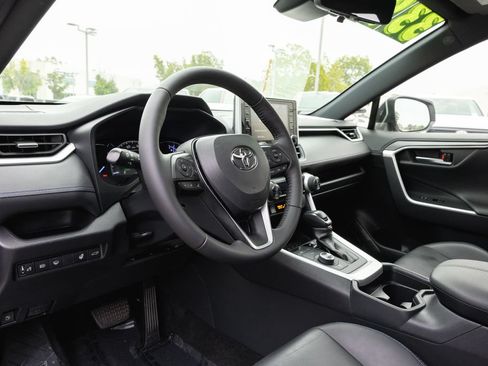 Certified 2020 Toyota RAV4 XSE w/ XSE Grade Weather Package AWD/4WD image 10