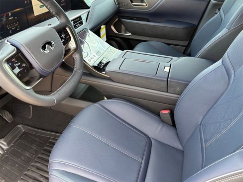 New 2026 INFINITI QX80 Sport w/ Sport Exterior Package image 23