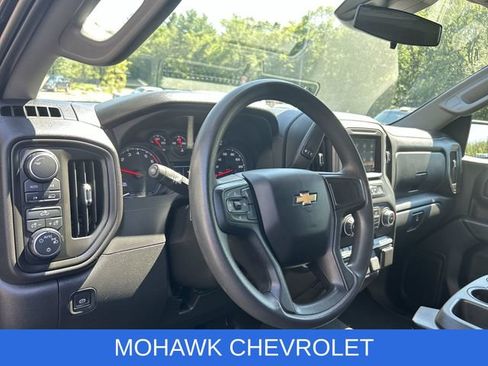 Used 2022 Chevrolet Silverado 1500 Custom AWD/4WD image 10
