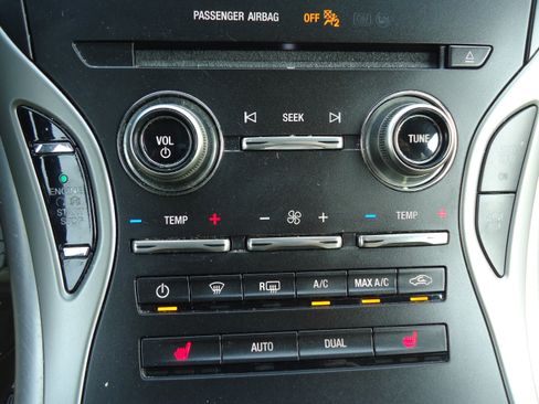 Used 2019 Lincoln Nautilus FWD image 18