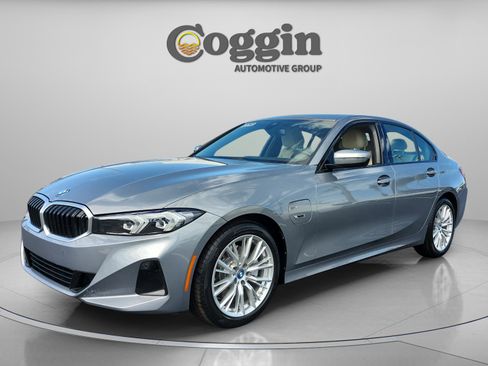 Certified 2023 BMW 330e 330e w/ Convenience Package image 1