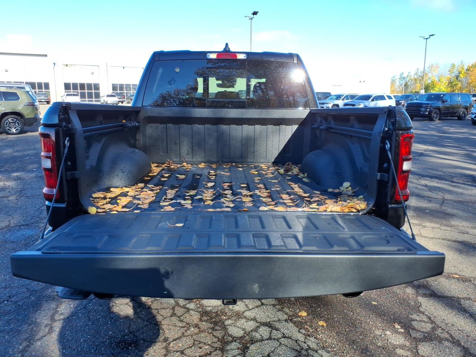 New 2026 RAM 1500 Big Horn AWD/4WD image 17