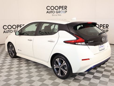 Used 2019 Nissan Leaf SV w/ SV Technology Package FWD image 22