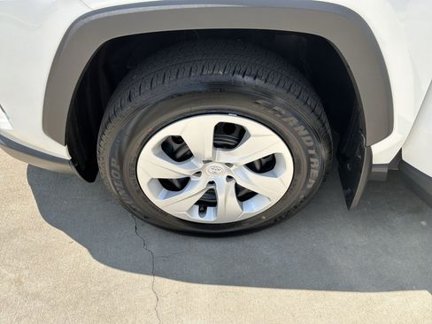 Used 2025 Toyota RAV4 LE AWD/4WD image 13