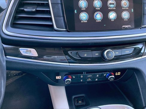 Used 2019 Buick Enclave Essence image 18