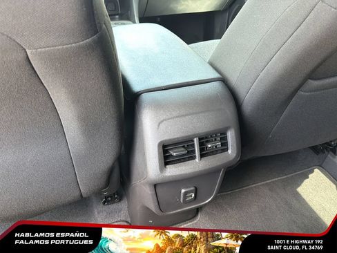 Used 2024 Chevrolet Equinox LT FWD image 25